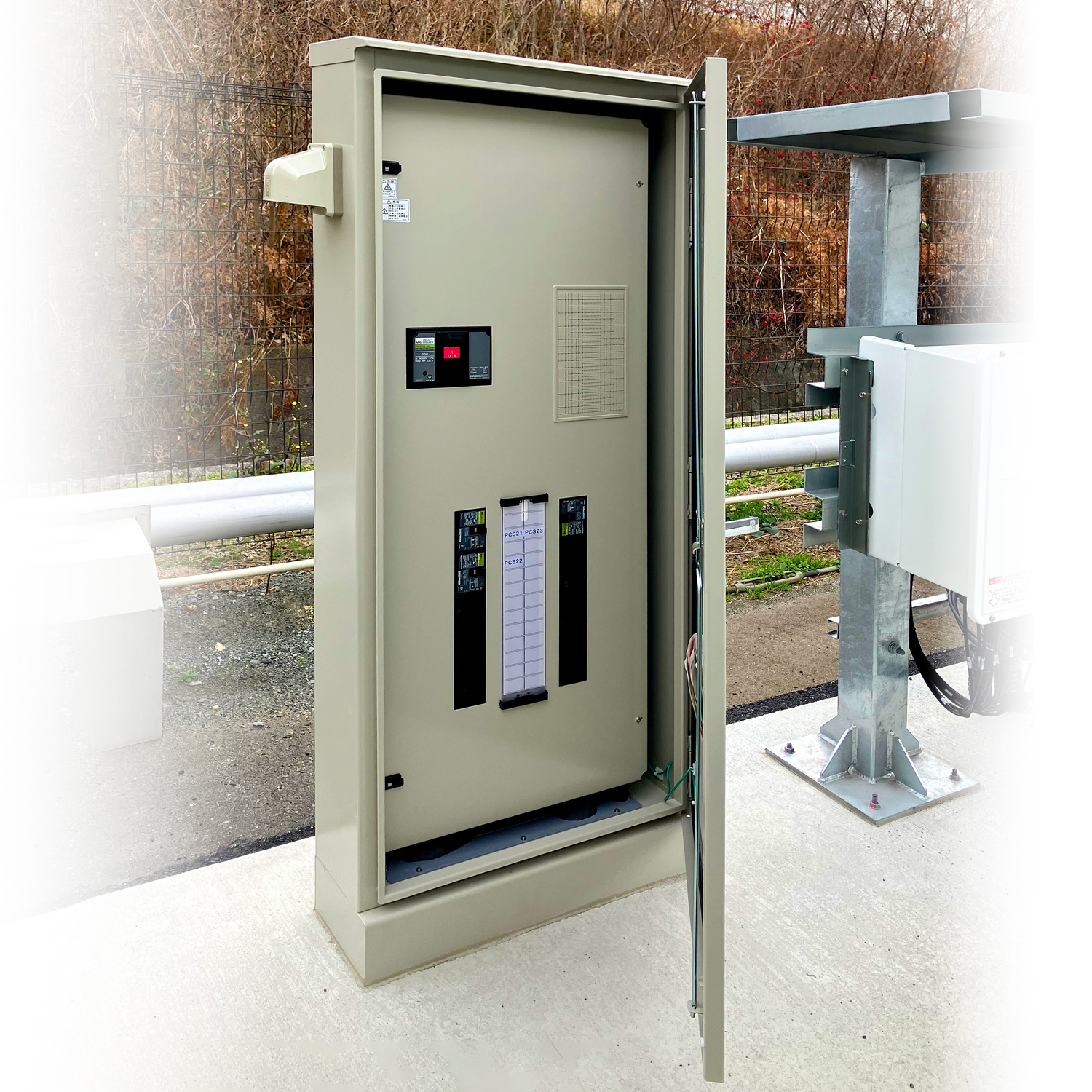 産業用蓄電システムLUVIS 施工風景②